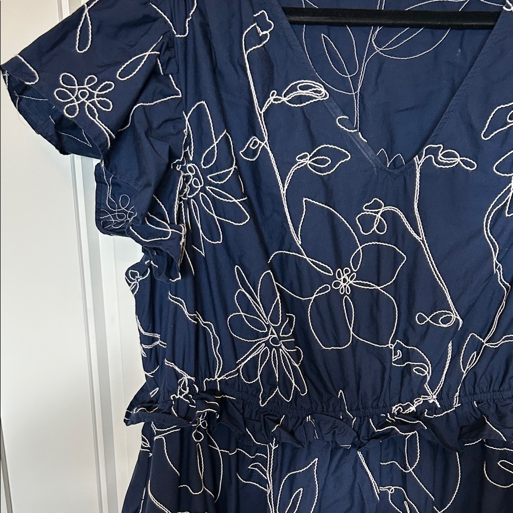 crown & ivy Navy Blue Floral Midi Dress with White Outline Print - Picture 3 of 8